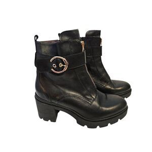 Nero Giardini black leather platform ankle boots. Size 40(10).